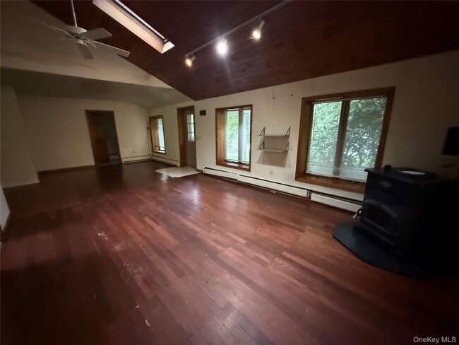 Building Photo - 7 Tanglewood Park Dr