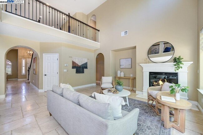 Building Photo - 1207 Villagio Dr