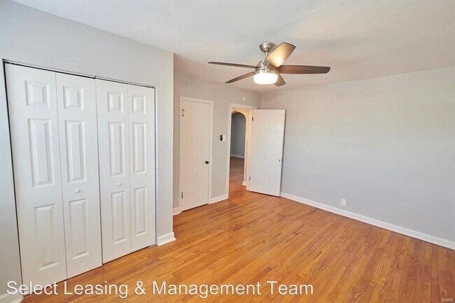 Building Photo - 5816-5828 Lindenwood Ave