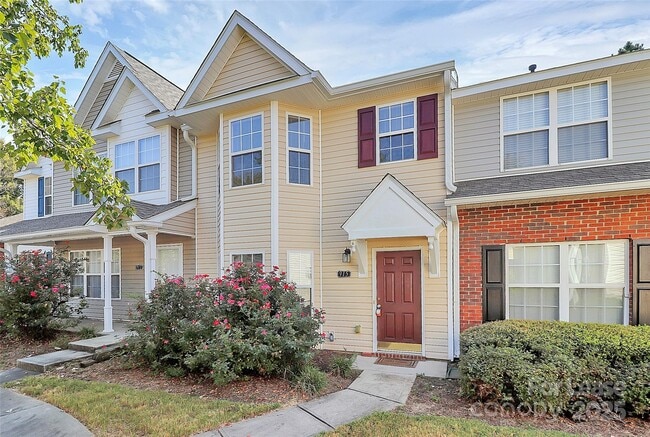 Building Photo - 915 Par One Ct
