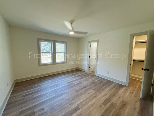 Building Photo - 5732 Allison Ave