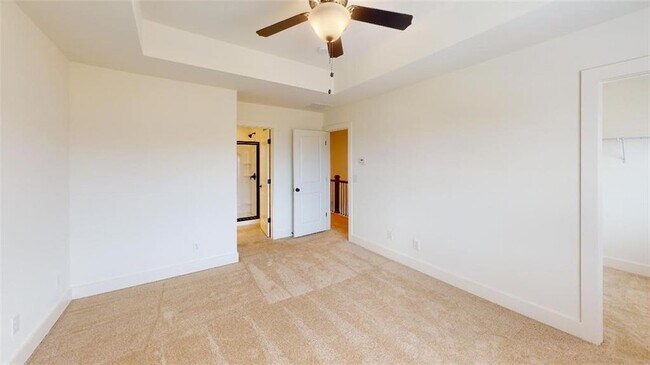 Building Photo - 5873 Greystone Dr