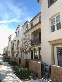 Building Photo - Beautiful 2 Bedroom Condominium with Attached Garage Located in Gated Community of Eastvale