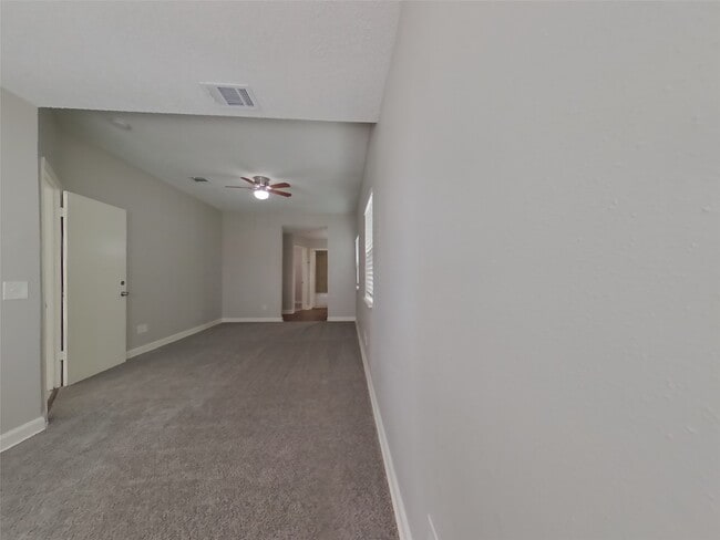 Building Photo - 2622 Townhall Ln