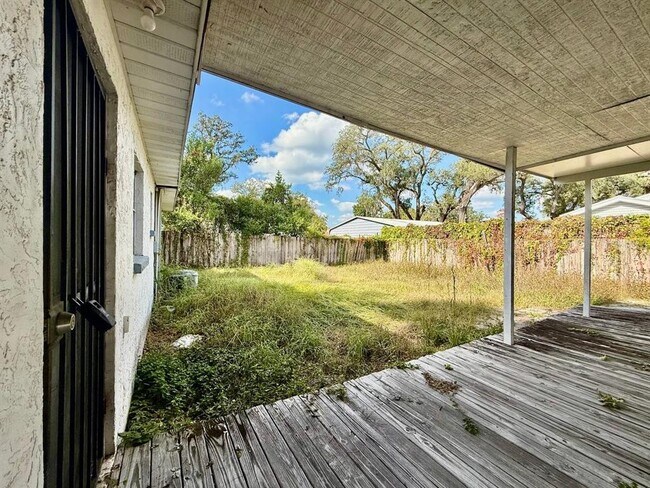 Building Photo - 804 E 127th Ave