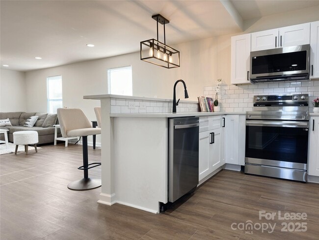 Building Photo - 226 Malvern Dr SW