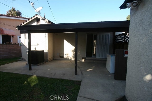 Building Photo - 9968 Daines Dr