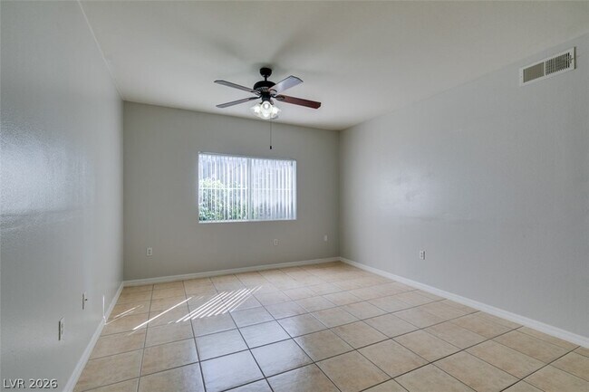 Building Photo - 10245 S Maryland Pkwy