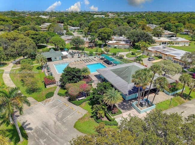 Building Photo - 2800 SW Natura Blvd