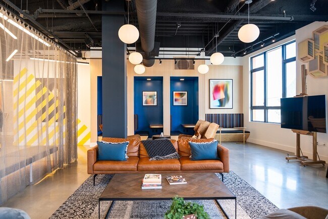 Building Photo - 2 Sinclair Rd