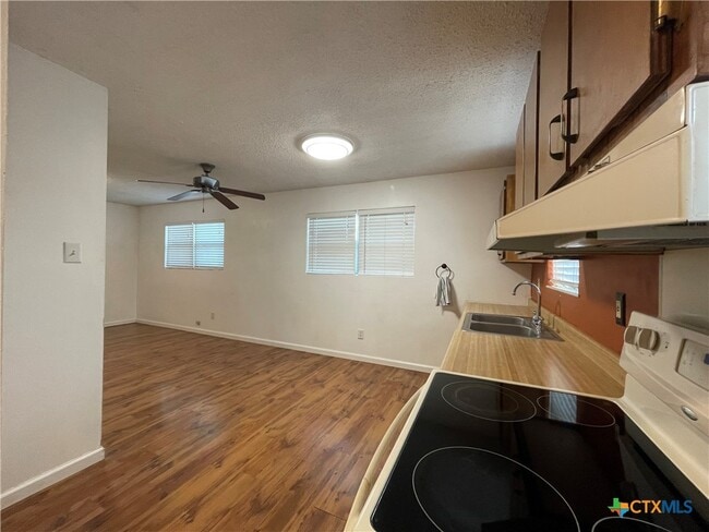 Building Photo - 2238 Deer Run Pass