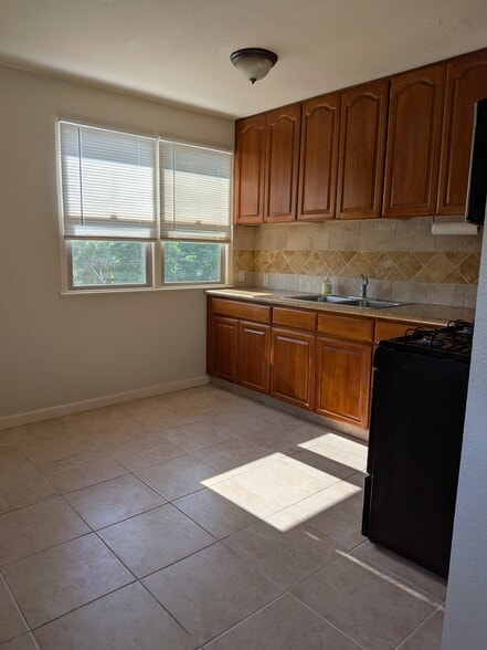 Upgraded Kitchen - 610 Union Ave