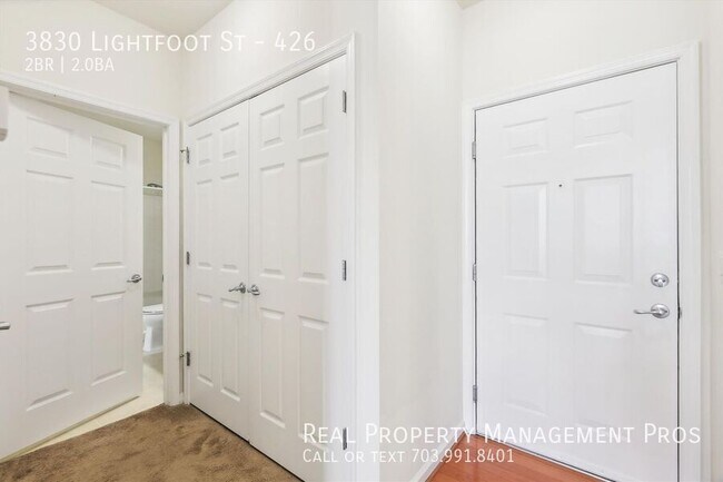 Building Photo - 3830 Lightfoot St