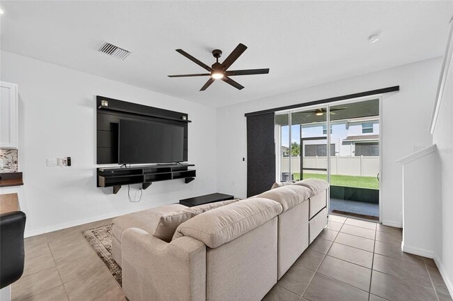Building Photo - 3504 White Dandelion Ct