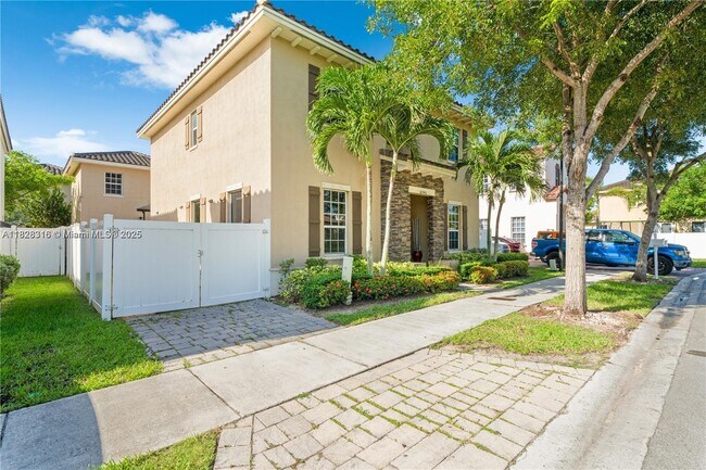 Primary Photo - 16946 SW 90th Terrace