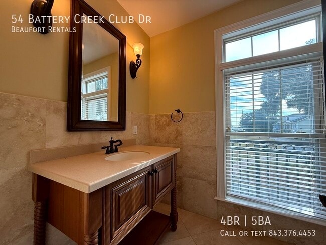 Building Photo - 54 Battery Crk Clb Dr