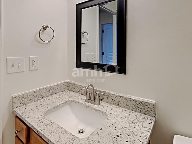 Building Photo - 1661 Stoney Chase Dr