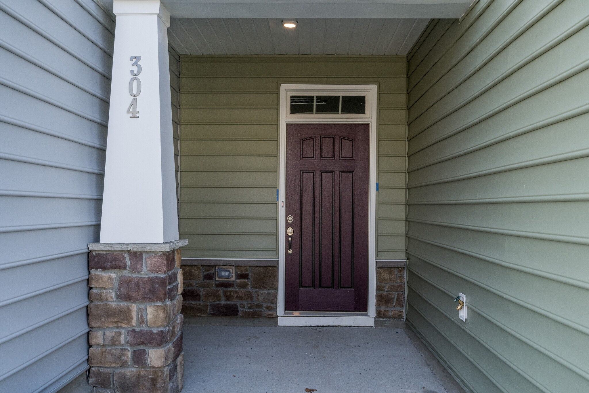 Building Photo - 304 Shale Creek Dr