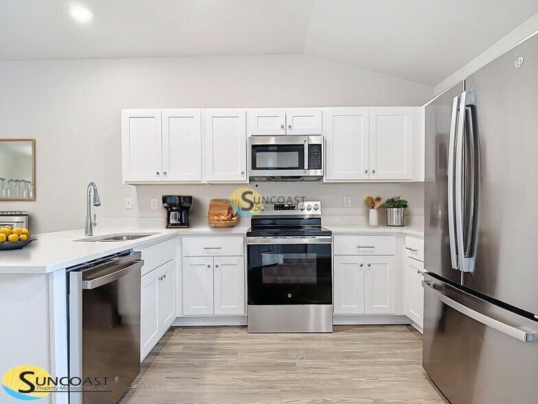 Building Photo - 3990 E Walker St