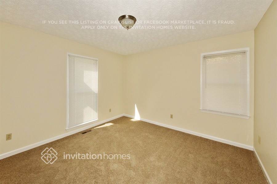 Building Photo - 1120 Jennings Dr