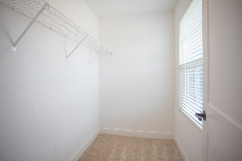 Building Photo - 3436 Pershing Dr