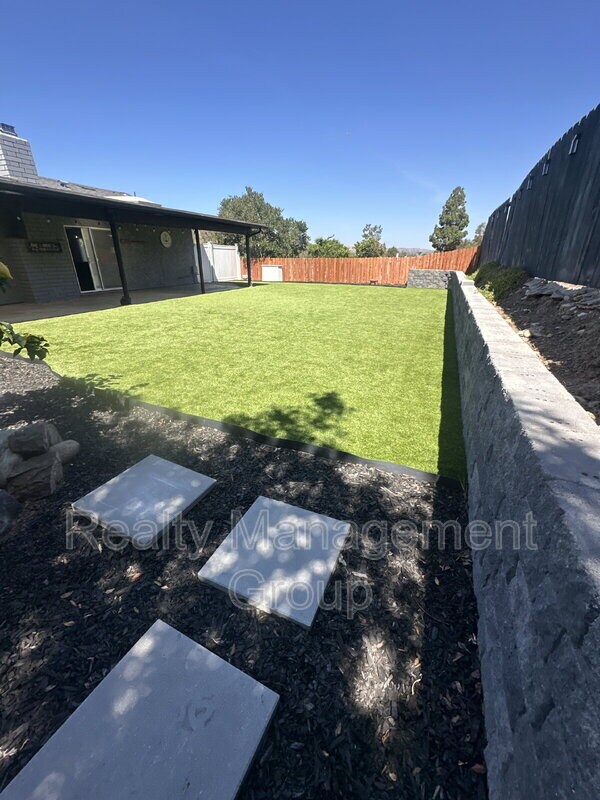 Building Photo - 2388 Windmill View Rd