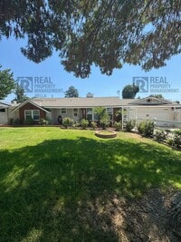 Building Photo - 3-Bed, 2-Bath Oasis in Hemet with Sparklin...