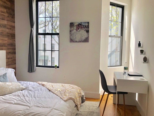 Building Photo - 1082 Greene- Shared Living Spaces