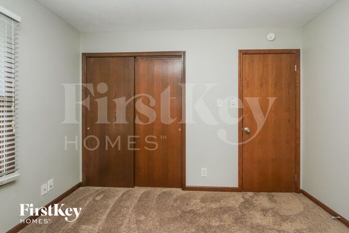 Building Photo - 1127 Farmview Ct
