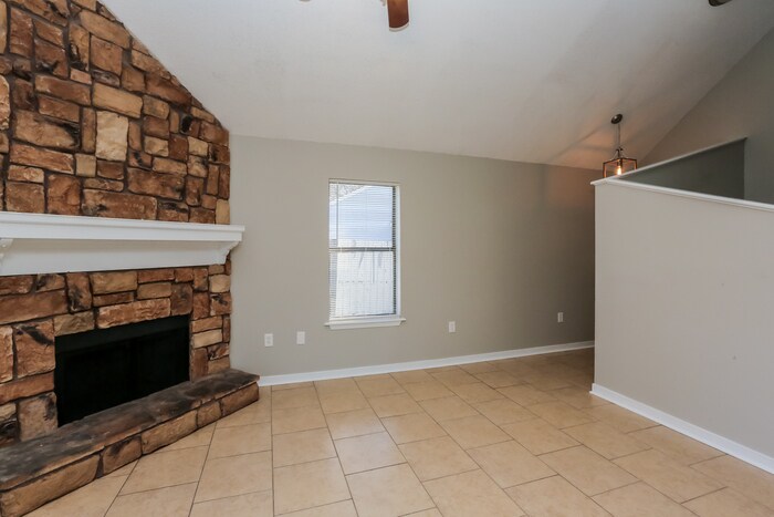 Building Photo - 507 Twin Pine Cove