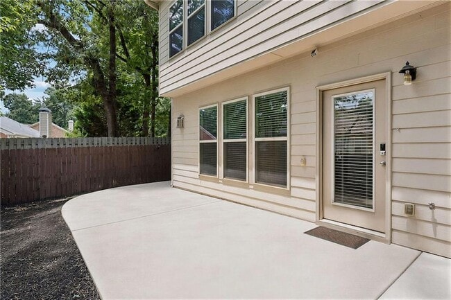 Building Photo - 3377 Vintage Cir SE