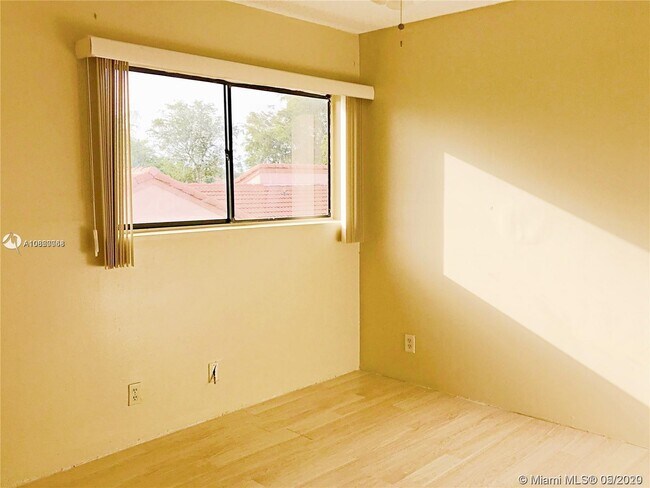 Building Photo - 6334 NW 170th Ln