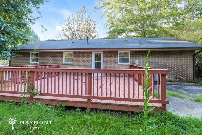 Building Photo - 629 Roxbury Dr