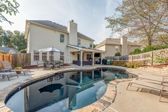 Building Photo - 2020 Chelton Way SE