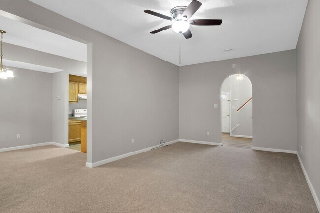 Building Photo - 5006 Liza Ln