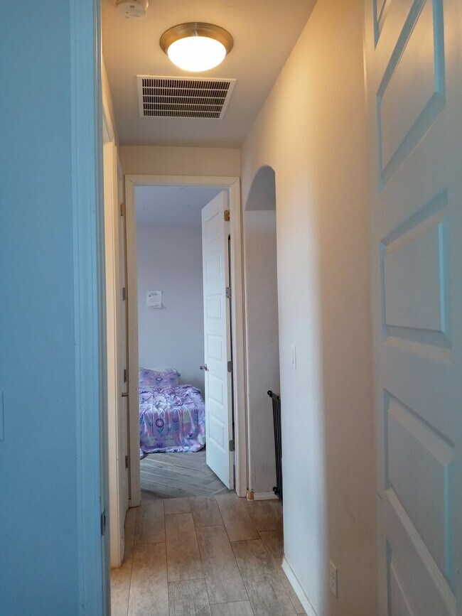 Building Photo - FOUR BEDROOM-SINGLE STORY-RIO RANCHO
