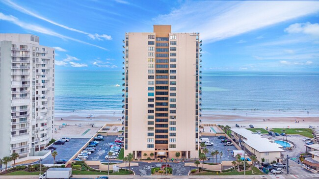 Building Photo - Stunning Oceanfront Furnished Condo in Des...