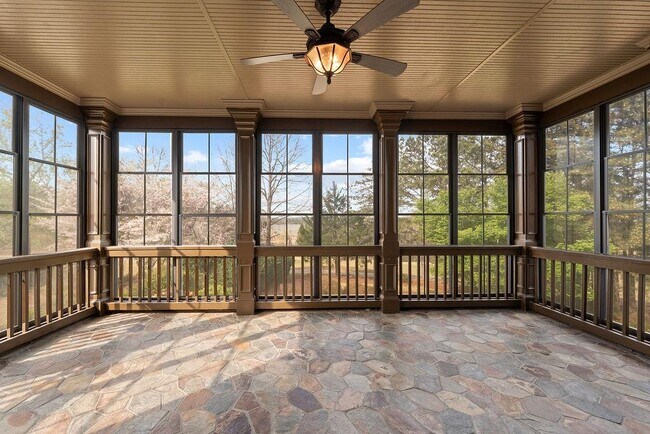 Building Photo - 1037 Windermere Crossing