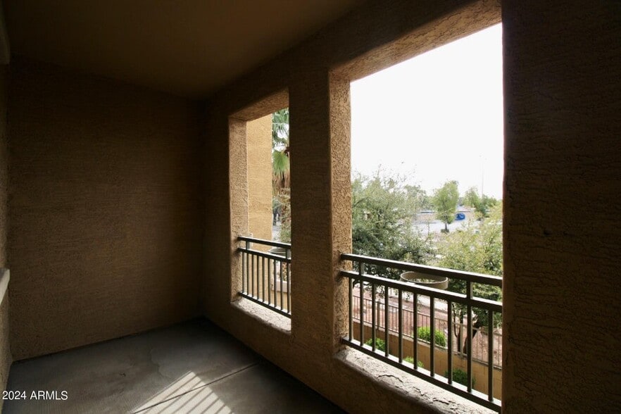 second floor balcony - 3250 W Greenway Rd