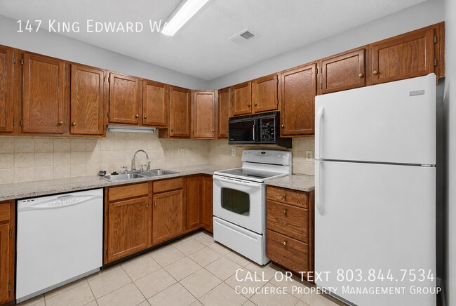 Building Photo - 147 King Edward Way