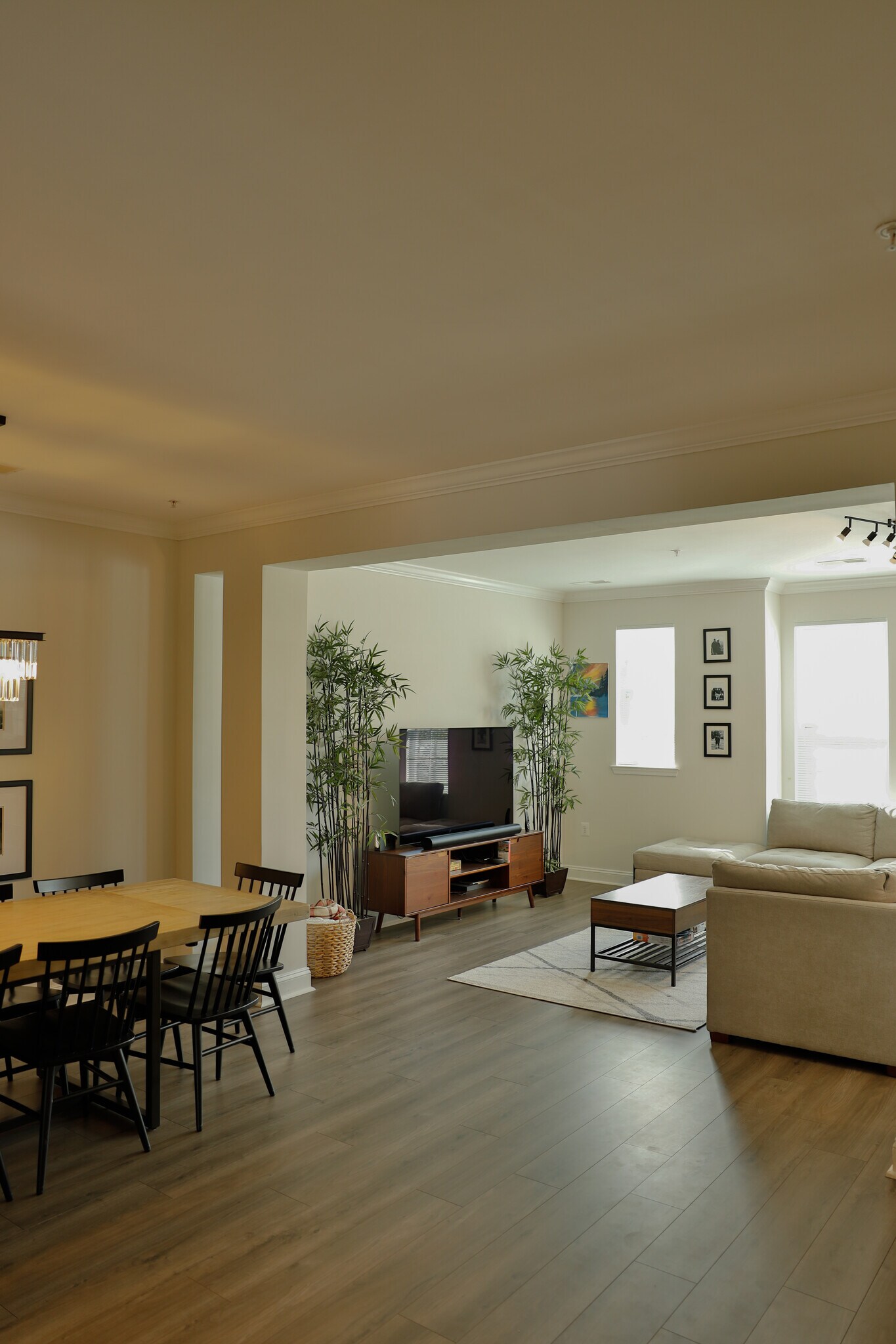 Building Photo - 353 Belt Pl