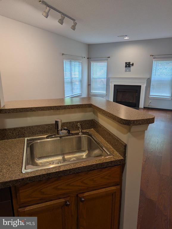 Building Photo - 6011 Rosebud Ln