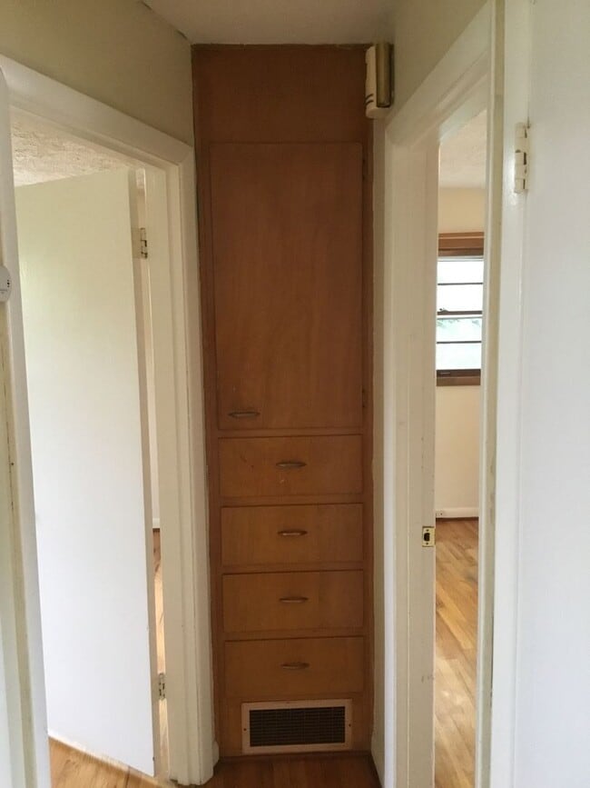 Building Photo - UNIVERSITY MID CENTURY