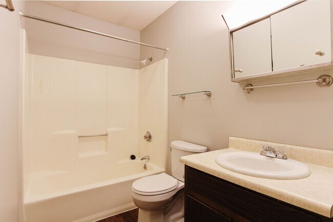 Building Photo - River Campus Downtown - What more could you want?