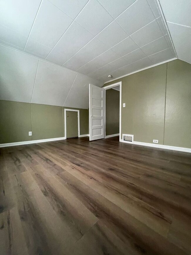 Building Photo - 25 2nd St NW