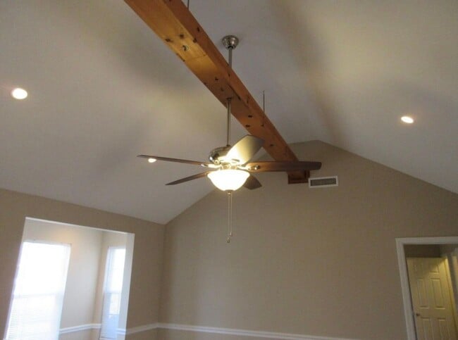 Building Photo - 1551 Ridgemont Dr