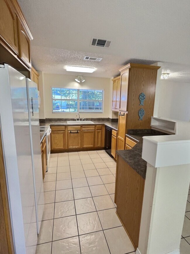 Building Photo - 3 Bedroom Home in Ocean Springs