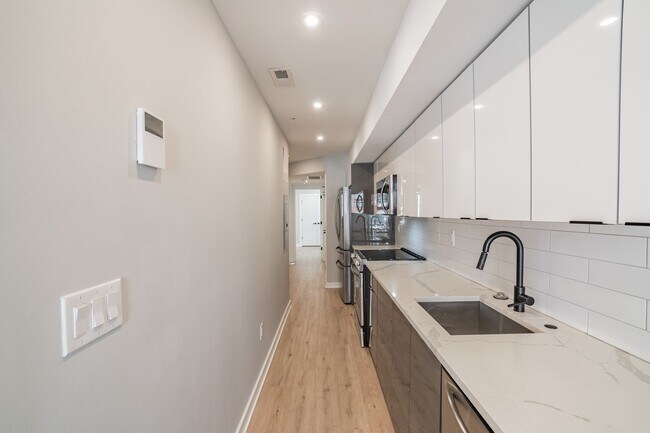 Building Photo - 1725 N 25th St