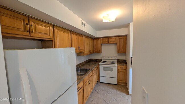 Building Photo - 226 Sawmill Rd