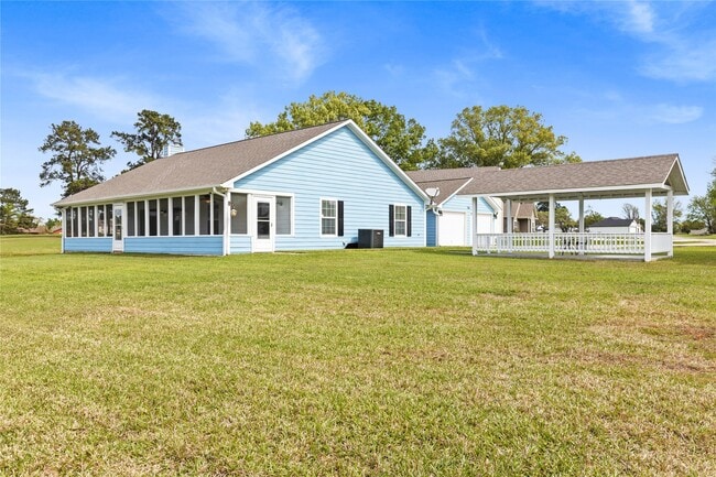 Building Photo - 140 Meadowview Dr